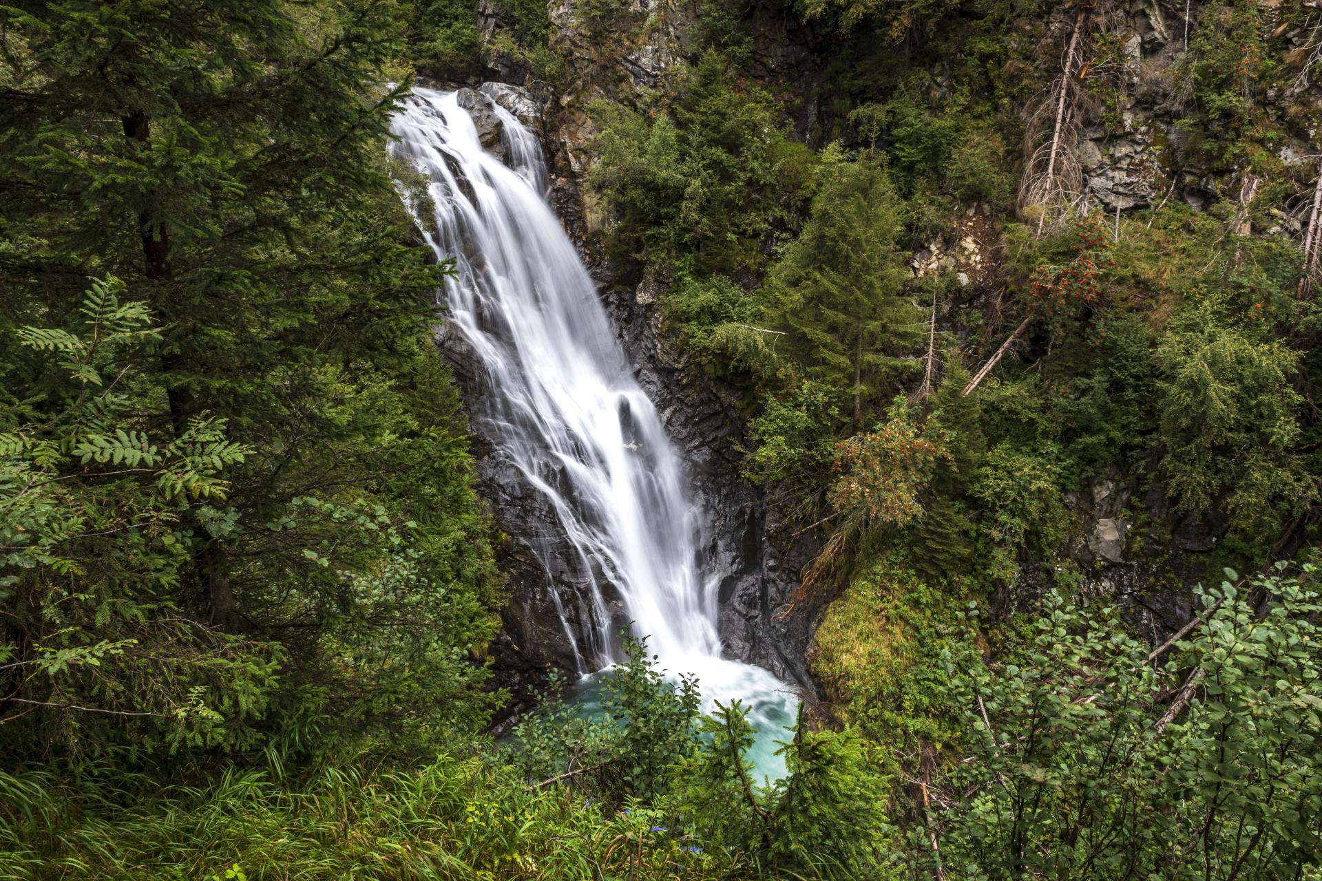 wasserfall-hoelle-guus-r-2[2]